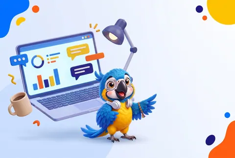 Polly, a arara mascote do Pollyfriends, ao lado de um notebook com gráficos de progresso e balões de conversa